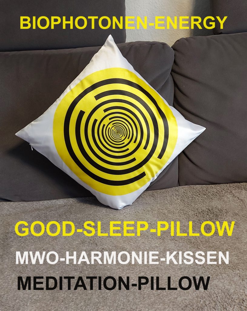 Energie-Kissen ION: Kissen mit gelbem Spiralmuster auf grauem Sofa, Text: Biophotonen-Energy