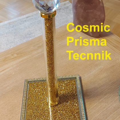 ION Nova Energy Wand: ION-NOVA-WAND mit Kristallkugel auf goldener Basis, Draufsicht