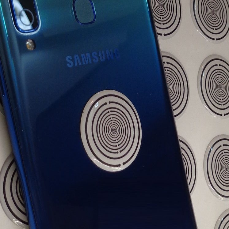 HANDY-CHIP-AUFKLEBER | MWO-CHIP-KLEBER | HOLOGRAMM SILBER 3 CM | mit Hologramm-Lichtresonanz-Programmierung | Elektrosmog-Schutz | 5G Strahlenschutz | Harmonisierung | Handy-EMF-5G-Chips