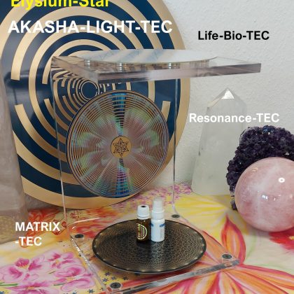 Akasha-Cube Elysium Star mit Quantenfeld, umgeben von Kristallen und Fläschchen