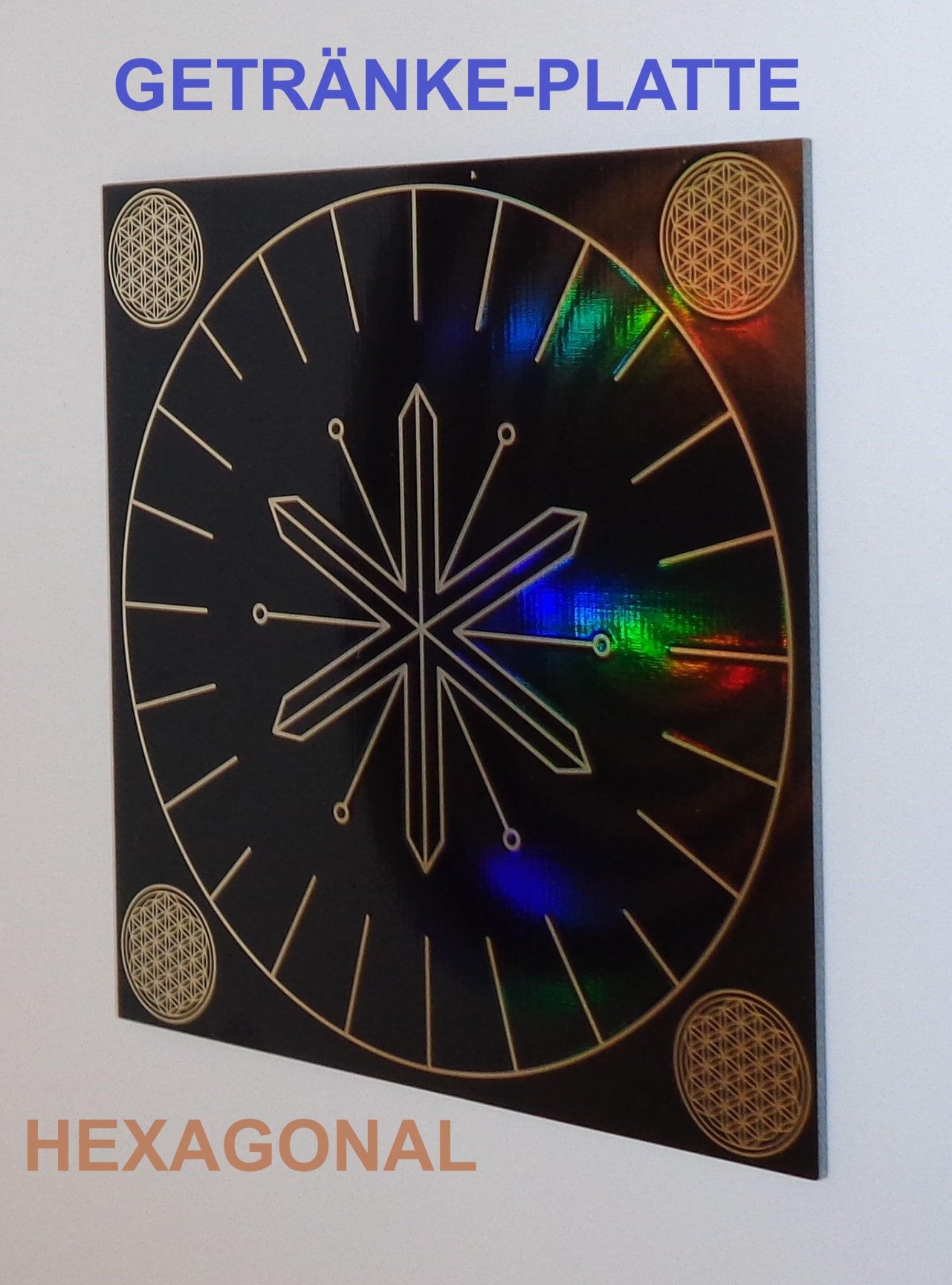 Schwarze Getränke-Platte mit goldenen Symbolen, Seitenansicht